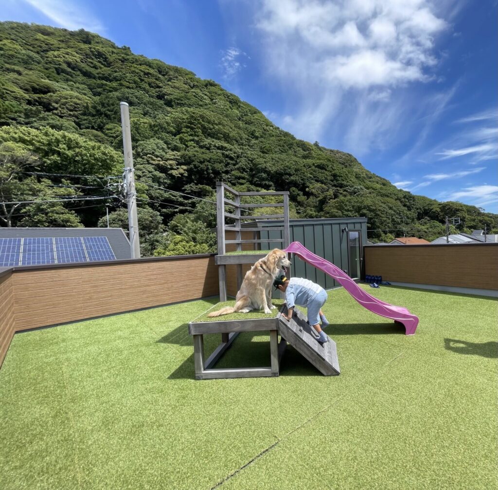 一戸建て住宅のルーフバルコニーの使い方