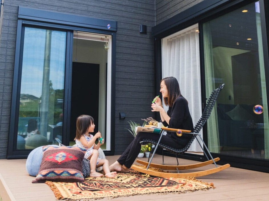 のんびりと過ごすテラス