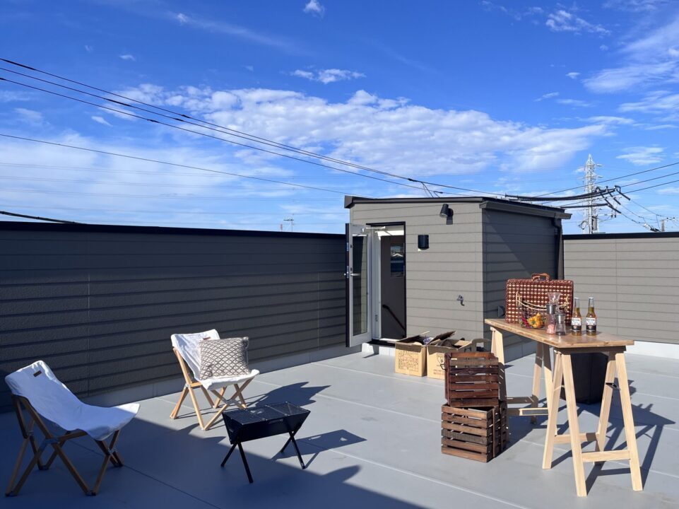 趣味を満喫する、贅沢に広がるフロア全面スカイバルコニー