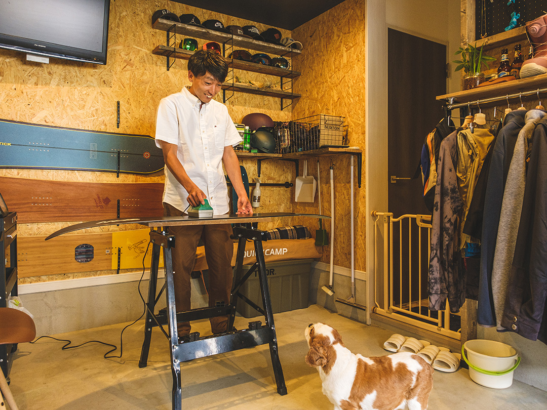 土間なのでスノーボードのメンテナンスやペット空間にも最適