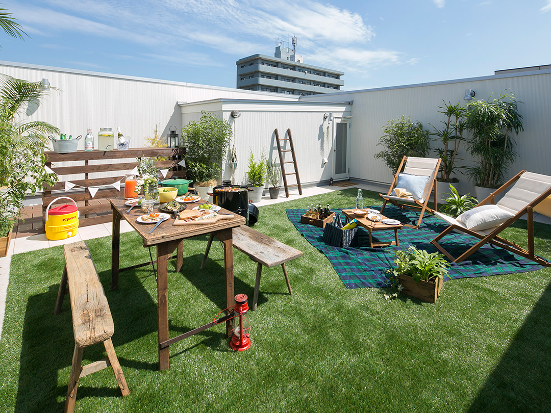 天気の良い日は家族そろって屋上でピクニック